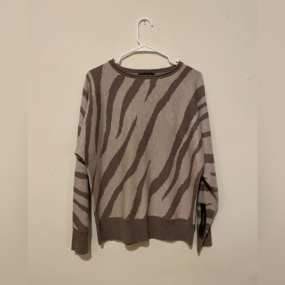 TNWT Tahari Zebra Sweater